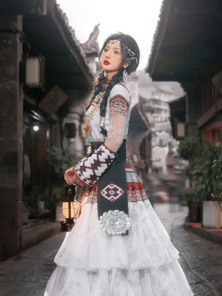 Miao Ethnic Costume Miao Girl Multi‑Layer Cake Skirt Traditional Folk Outfit For Yunnan Guizhou Travel Photoshoot Cosplay