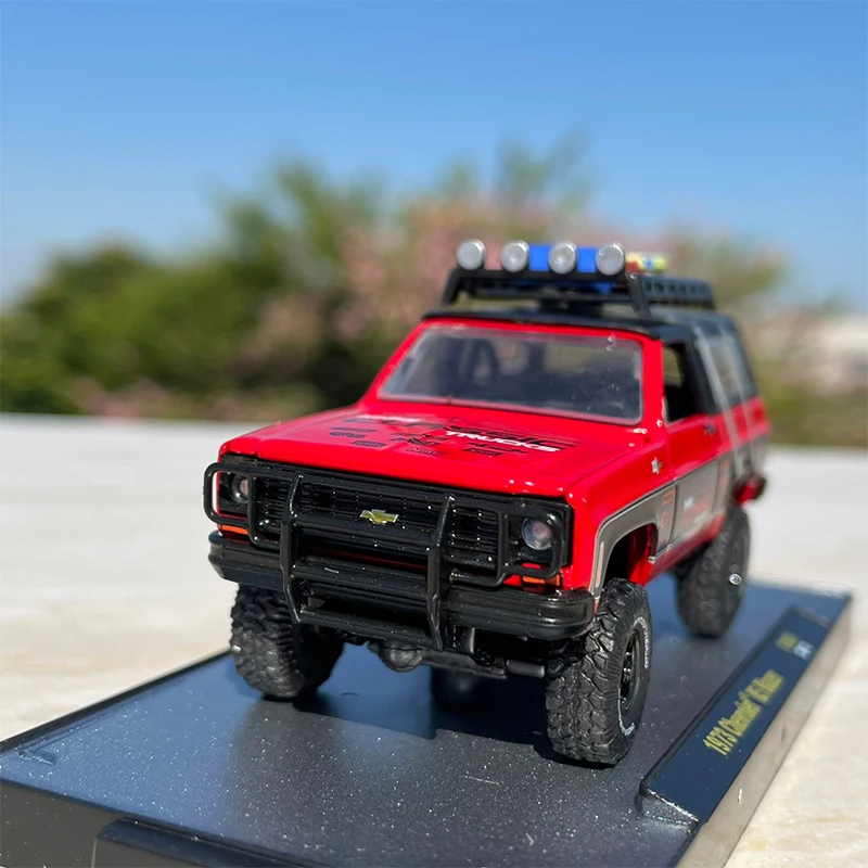 Diecast 1:64 Scale K5 SUV Off-road Vehicle Car Simulation Model Alloy Toy Adult Fans Collection Gift Boys Toys Souvenir Display