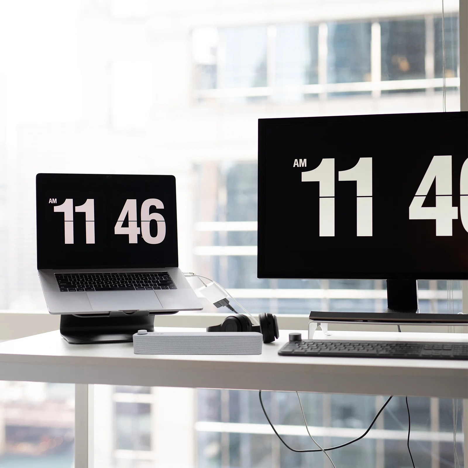 

1Pcs Wireless Computer Speaker 5.0 Speaker Laptop Portable Bar with Mic Hands-Free Call Aux Charging