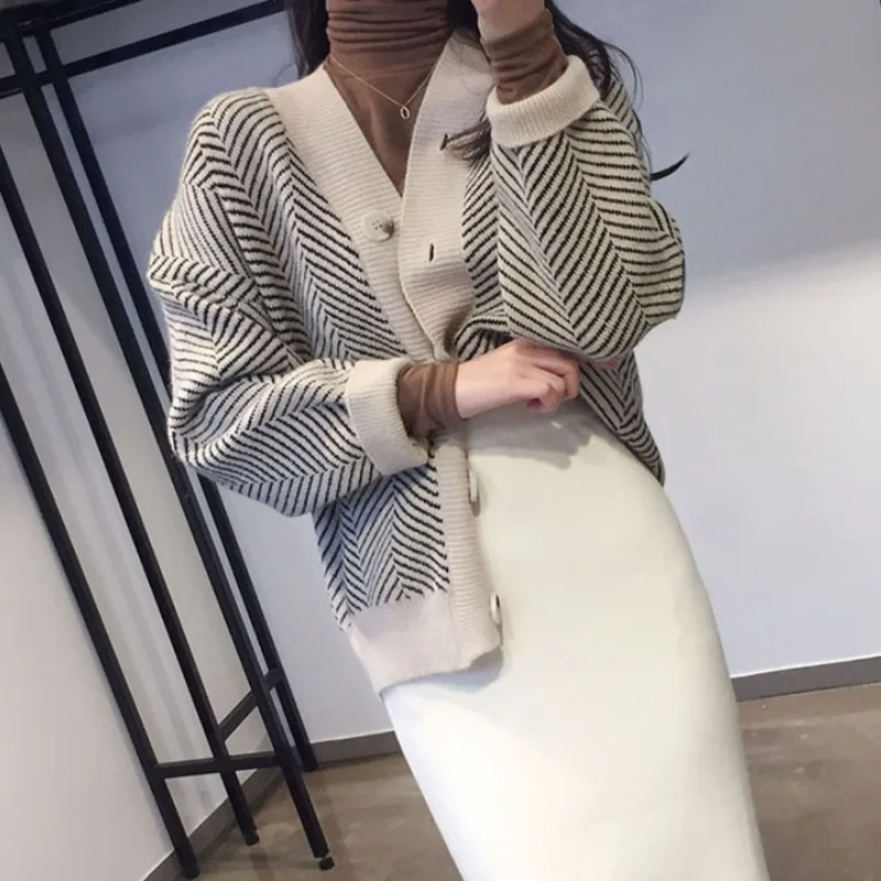 Autumn Winter Fashion Striped Cardigan Sweater Women Knitted Coats Female Long Sleeve Casual Knit Jacket Cardigans Tops Knitwear