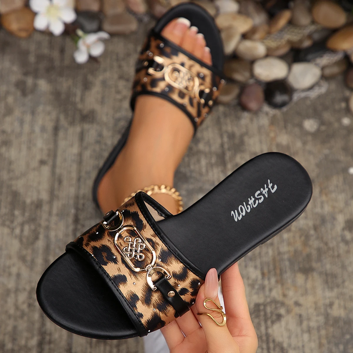 Women's Spring Summer Beach Slipper Sandals Lightweight Leopard Pattern Upper Soft Non-Slip Sole Breathable Casual Slip-On Open