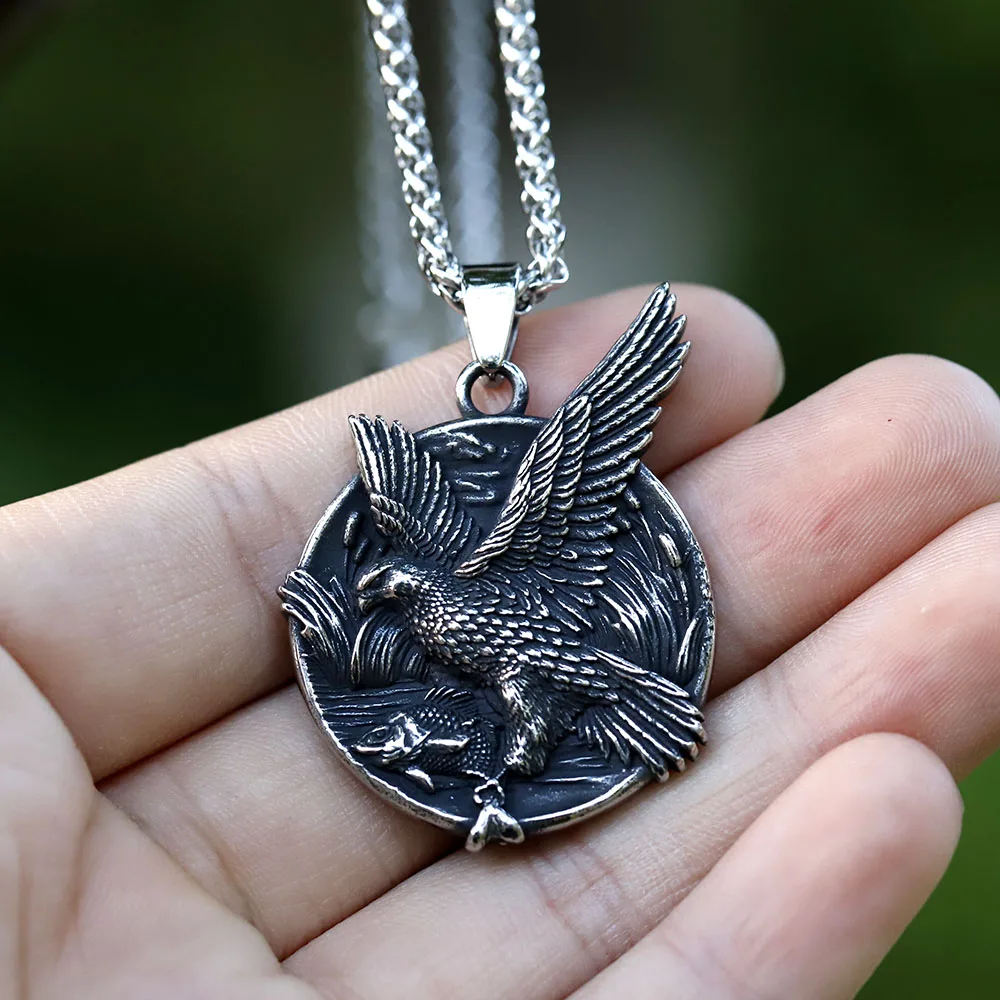 2022 Wholesale Stainless Steel Punk good detail Animal Jewelry Emboss Eagle head Pendant necklace For Man free shipping