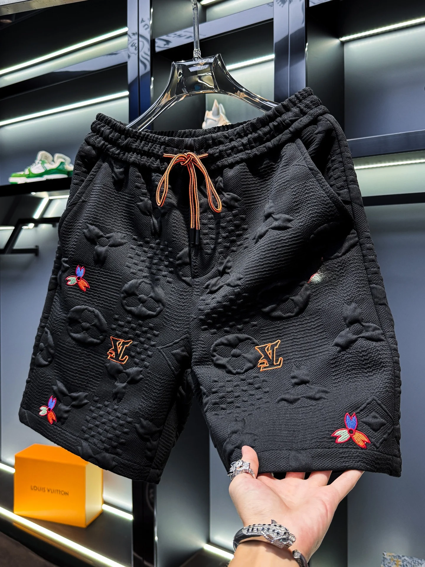 

Мужские повседневные брюки с вышивкой и цветочным узором, летние, модные, городские, укороченные, длиной до колена, со средней/низкой талией, прямого кроя