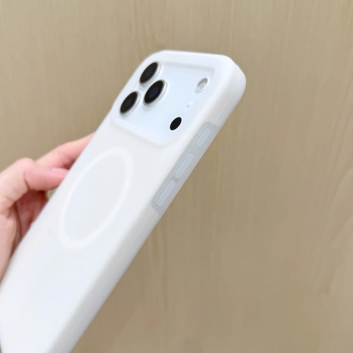 เคสโทรศัพท์แม่เหล็กกันกระแทกแบบนิ่ม ซิลิโคนเจลลี่เรืองแสงแฟชั่น สำหรับ iPhone 17 Air 16 15 14 13 12 11 Pro Max