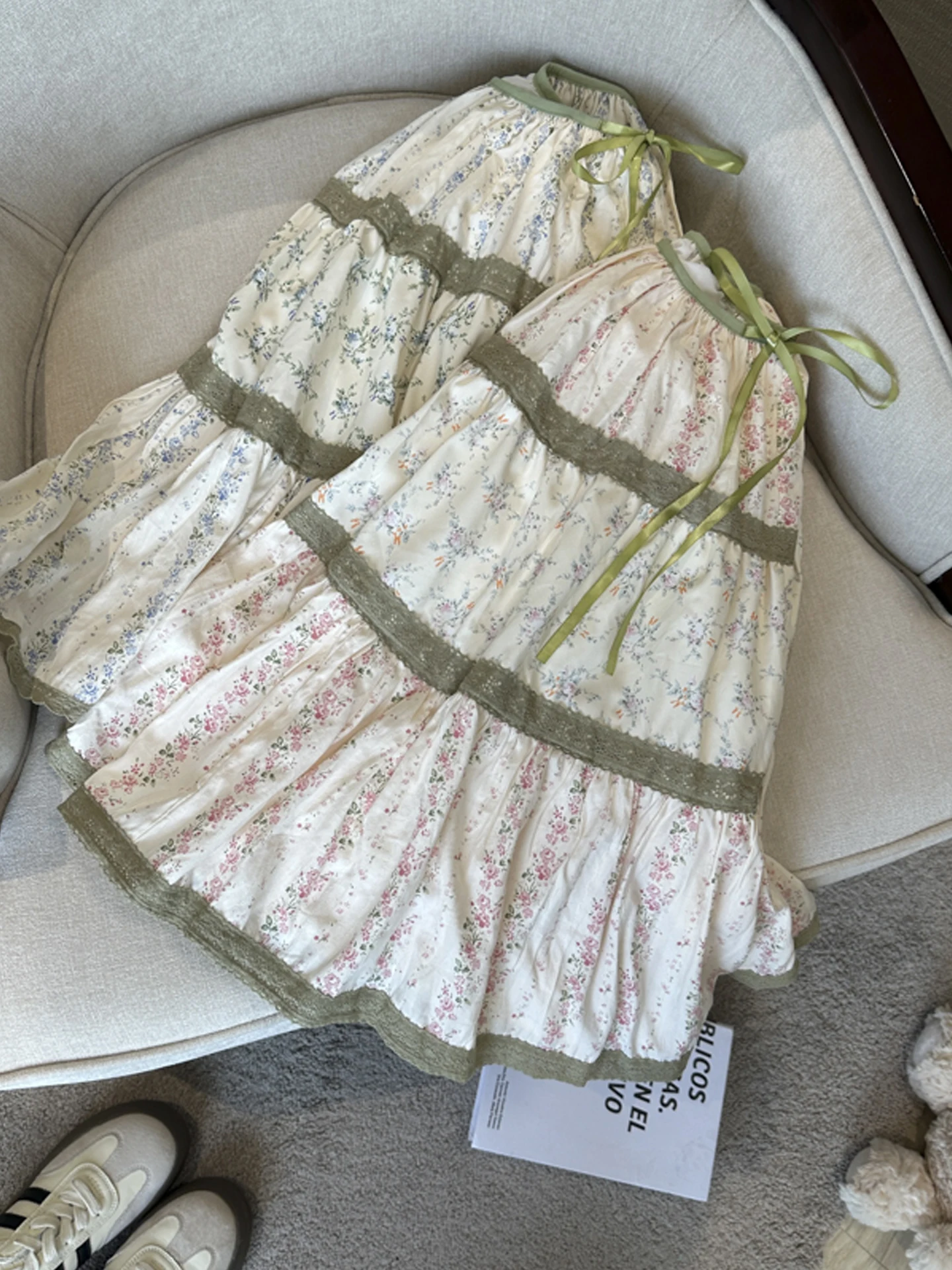 

Женская юбка А-силуэта с цветочным принтом, лето 2026, с высокой талией, эластичным поясом, универсальная, омолаживающая, для повседневной носки, в корейском стиле