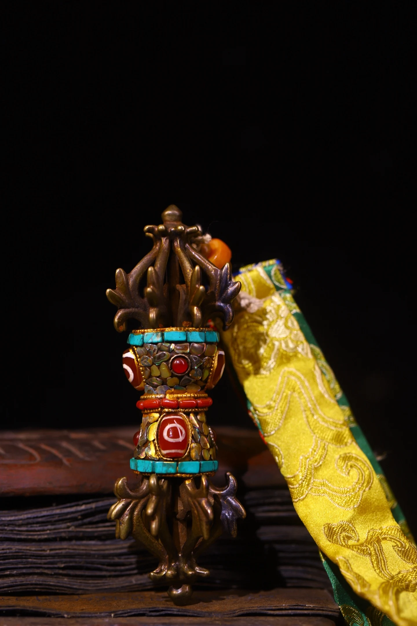 Bronze Cinnabar Mosaic Gem gZi Beads Turquoise Flower tip texture Nine Shares Vajra Pendant prayer flag Amulet Worship Hall