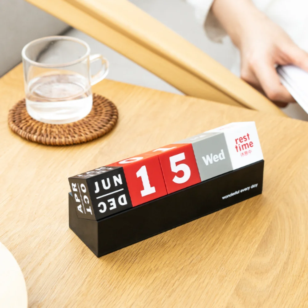 

Creative Cube Shape Perpetual Calendar Ornaments Date Display Multi-function Desk Calendars Mini Stationery Phone Holder
