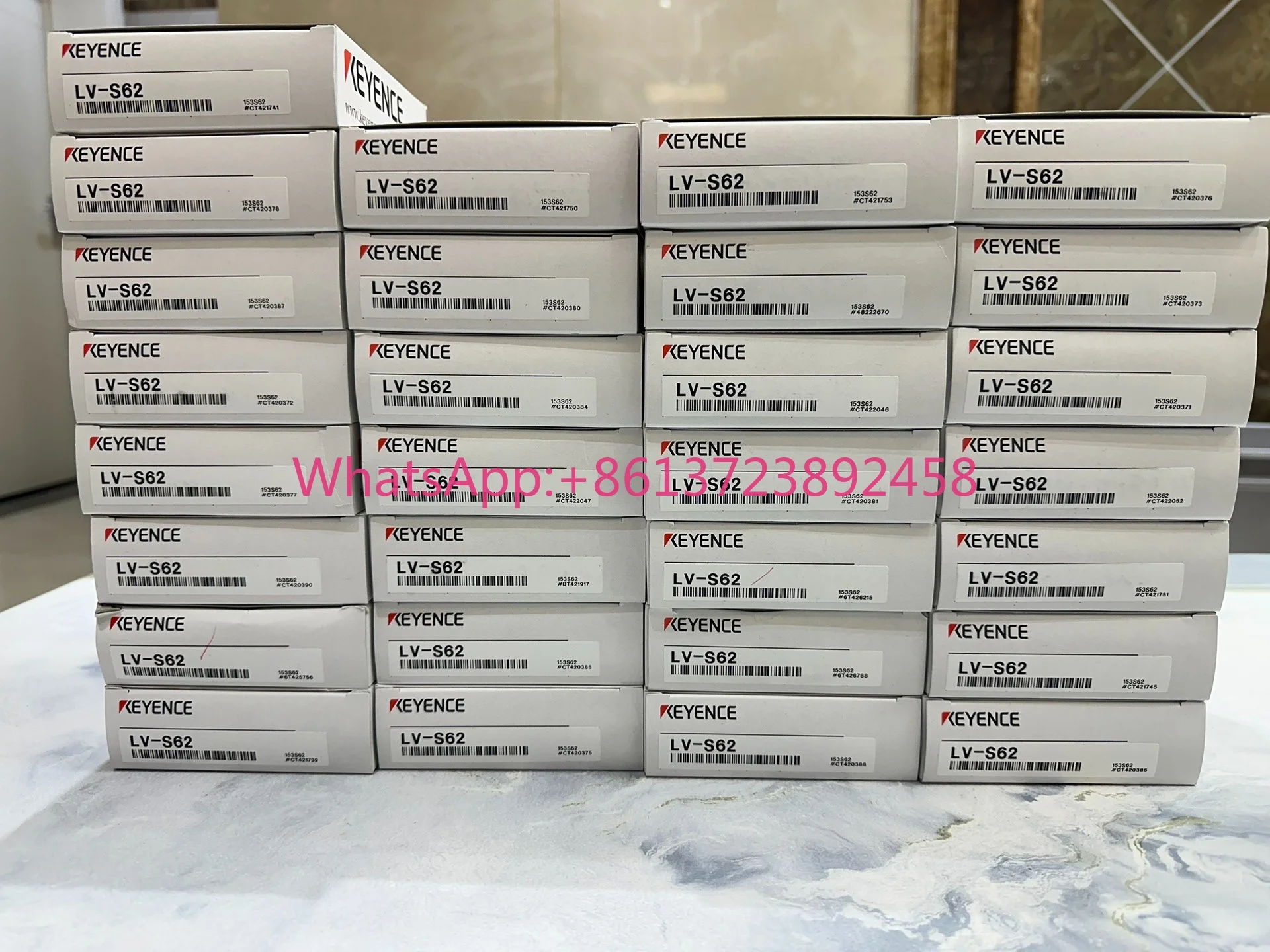 

KEYENCE LV-S62 new original imported sensor