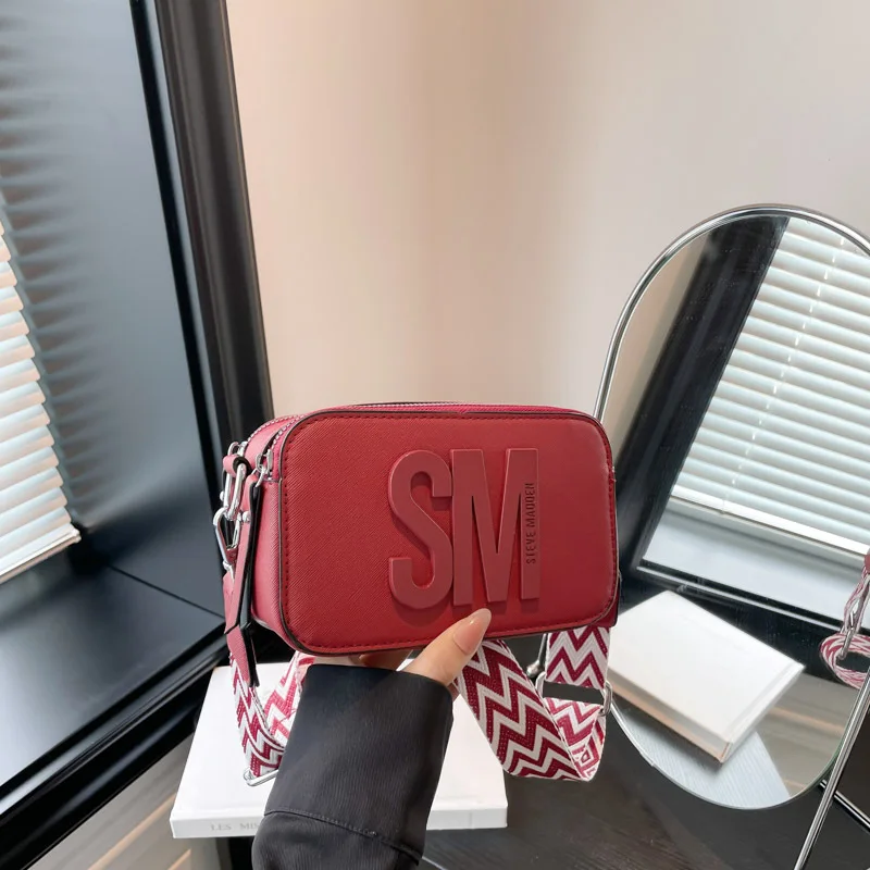 2025 الصيف واسعة حزام حقيبة مربعة إلكتروني طباعة الكتف محفظة للنساء الحد الأدنى Crossbody حمل شيك موضة حقيبة رافعة ​