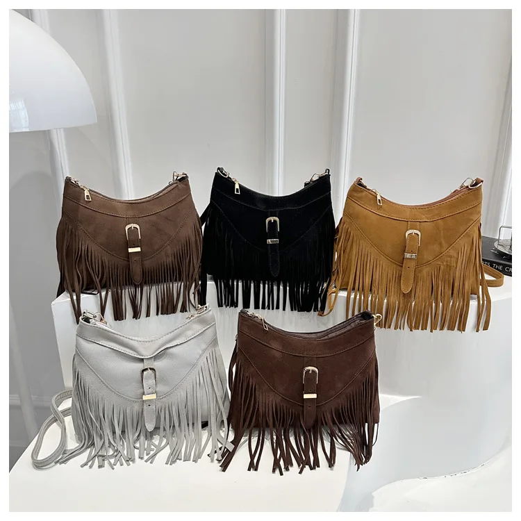 Wildleder-Umhängetaschen mit Fransen und Metallschnalle, verstellbarer Riemen, Halbmond-Umhängetasche im Western-Stil für Damen, für Reisen und den Alltag – Detail 22