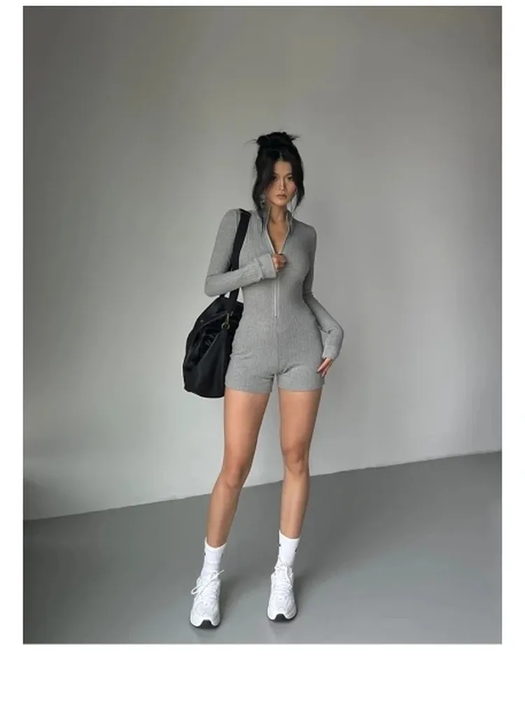 ชุดจั๊มสูทออกกำลังกายผู้หญิง แขนยาว ไซส์เล็ก สีดำ ปิดสะโพก กางเกงขายาว ชุดโยคะ ชุดกีฬา