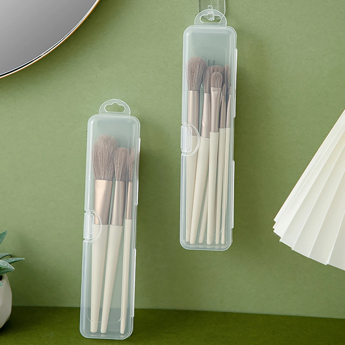صندوق تخزين فرشاة المكياج المحمول للسفر، قابل لإعادة الاستخدام ومقاوم للغبار، قلم تحديد عيون من البلاستيك الشفاف، منظم تخزين مستحضرات التجميل