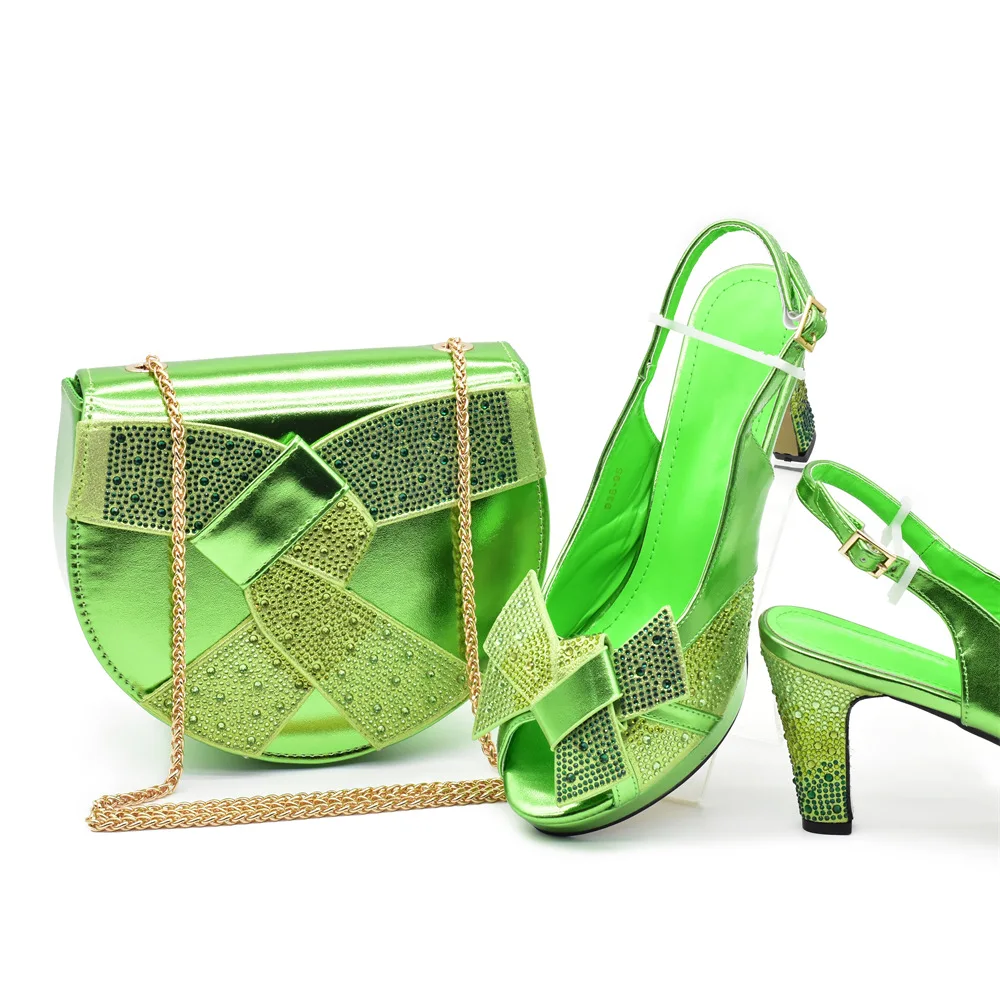 

Party with high-heeled broken diamond round head fish mouth sandals with the same style bag set