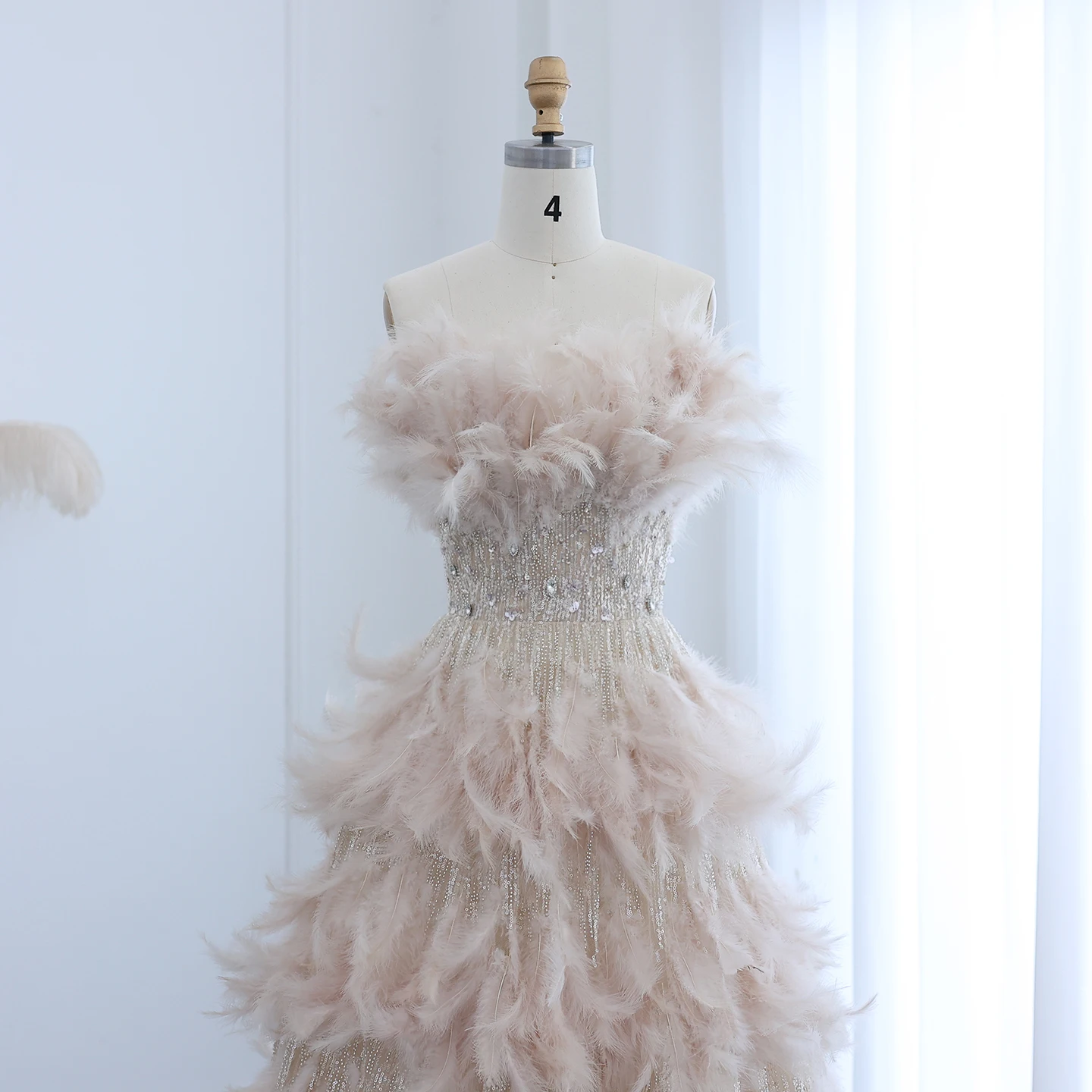 Sharon Said Luxuriöses Feder-Prinzessinnen-Ballkleid Arabisches Abendkleid Dubai Hochzeits-Verlobungs-Partykleid SS732 Maßanfertigung – Detail 13
