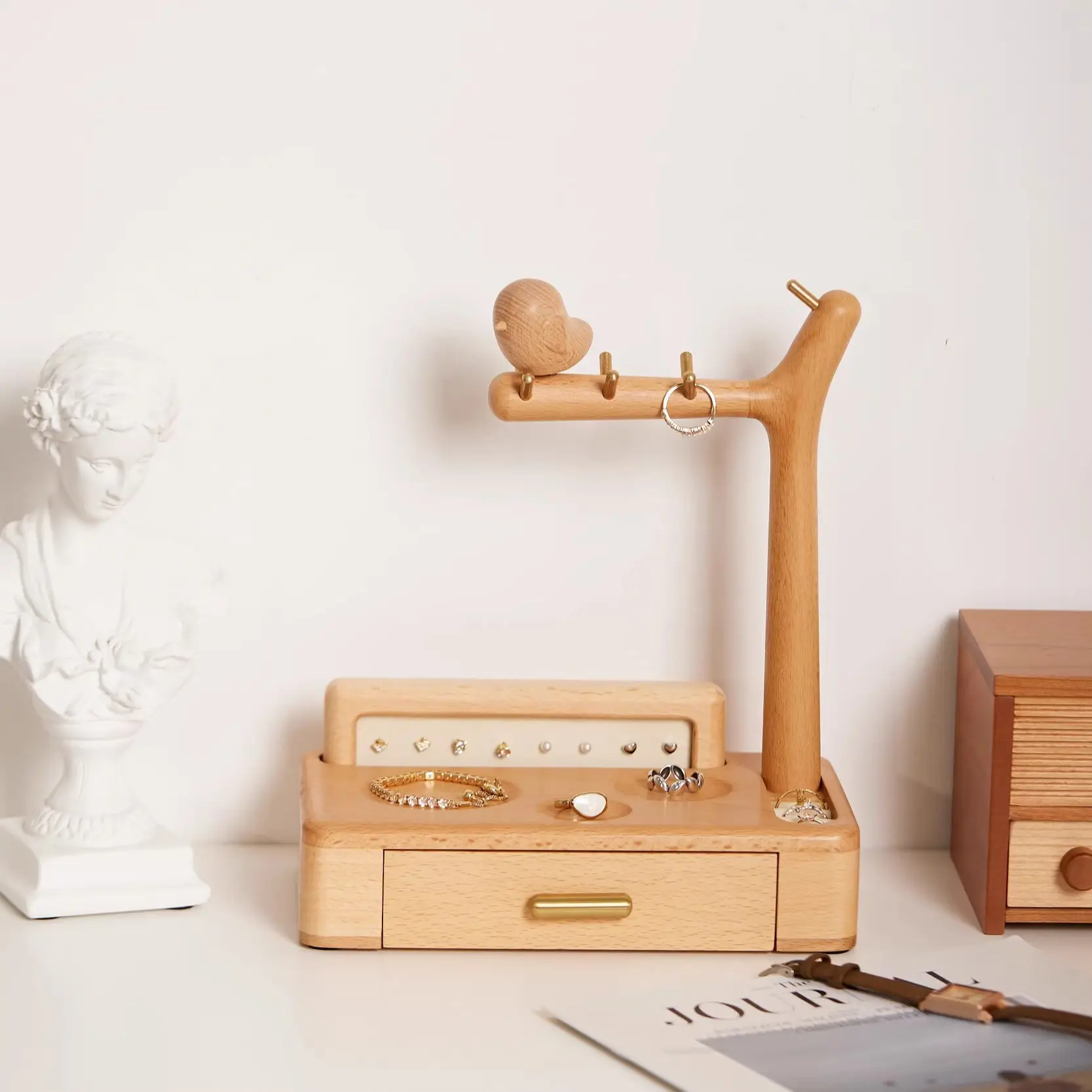 

Small fat chirp jewelry box, solid wood earrings jewelry rack.