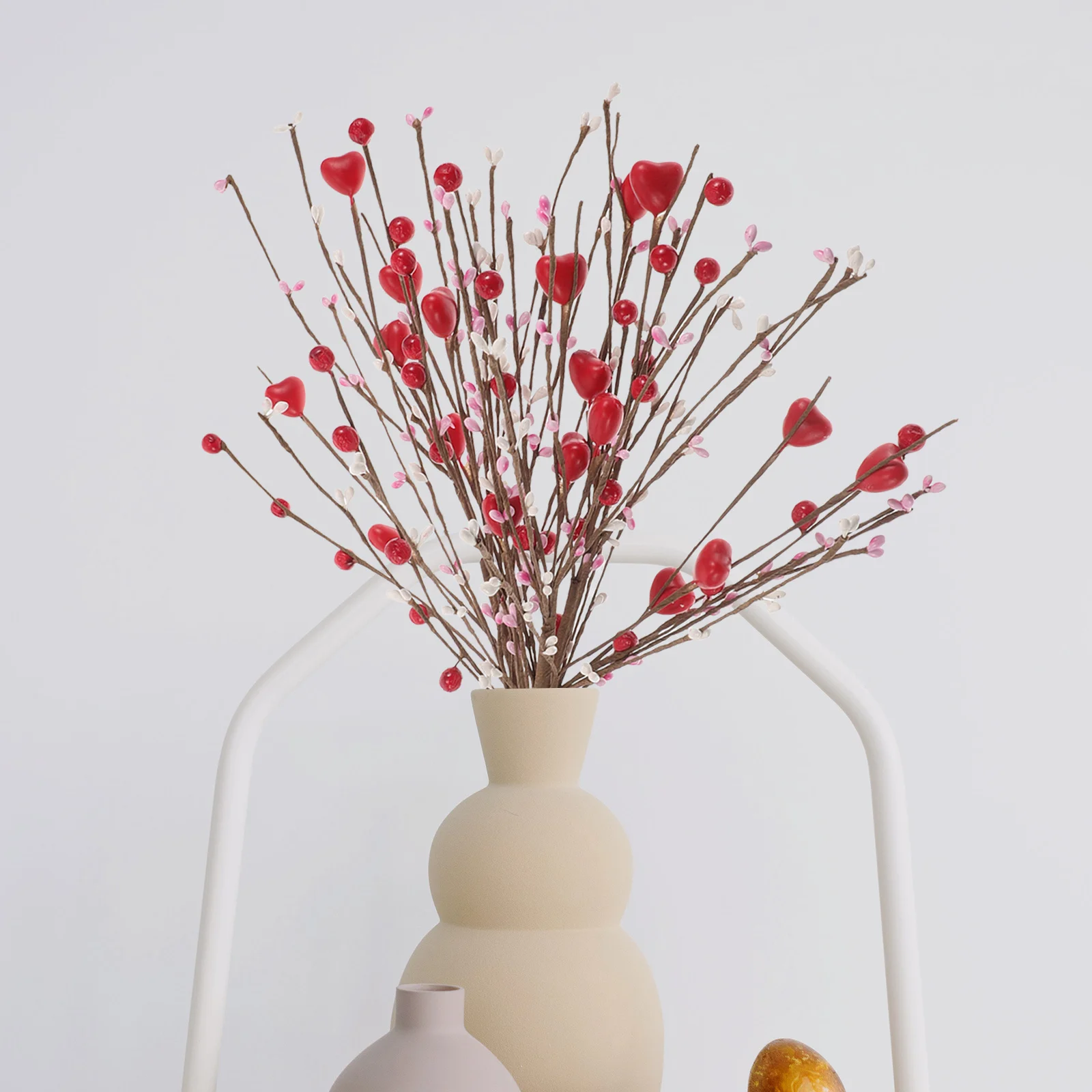 

3Pcs Artificial Heart Shaped Berry Stems Valentines Day Picks Wedding Anniversary Vase Filler Party Decoration