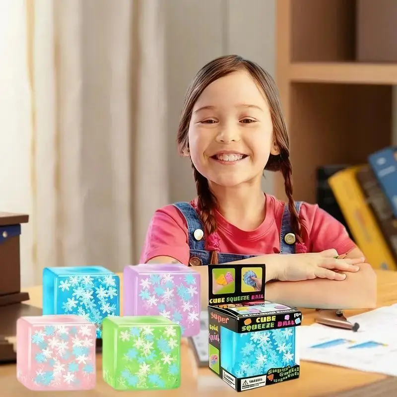 كرة تخفيف التوتر للبالغين، مكعب ثلج مضيء على شكل ندفة الثلج، لعبة إسفنجية ناعمة، لعبة تململ لتخفيف الضغط بطيئة الارتداد