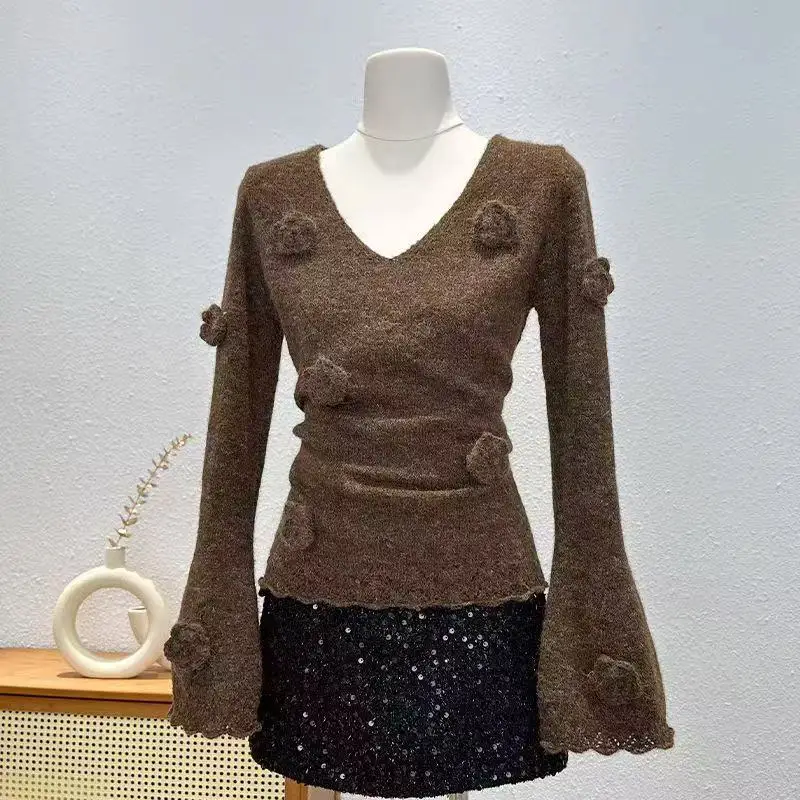 

2025 Autumn and Winter Fashion Round Neck Stitching Women's Sweet Sweater