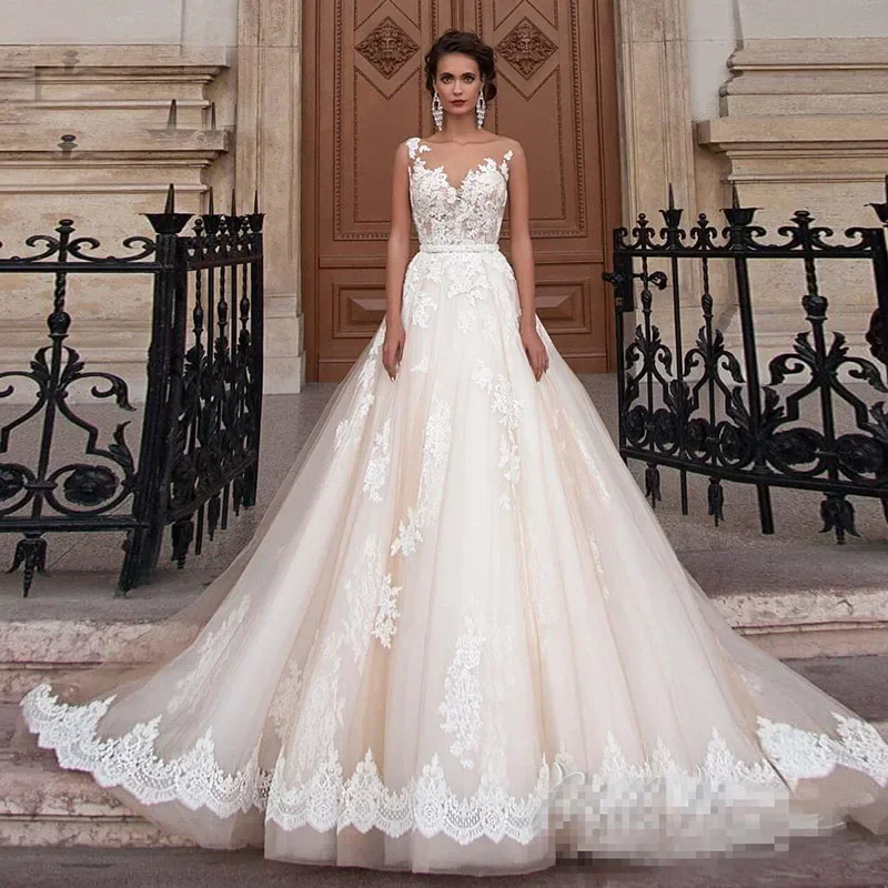 Robe de Mariée Champagne Personnalisée avec Ceinture à Perles, Tenue Élégante avec Poignées Amovibles, en Dentelle, Dos aux, avec Applique, pour Patients