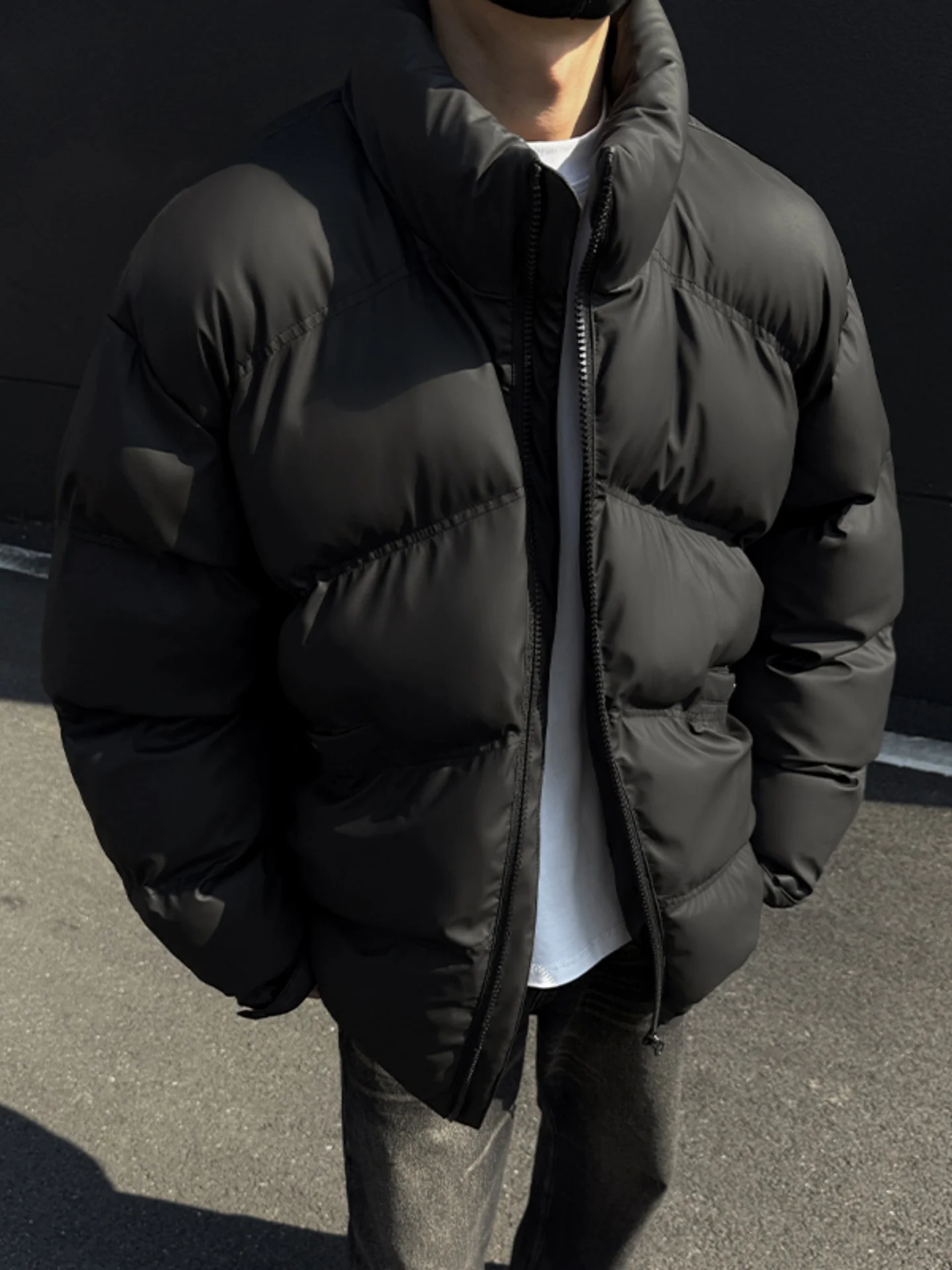 

Мужская модная куртка Cleanfit в американском ретро-стиле: утепленная хлопковая куртка с воротником-стойкой и вставками из искусственной кожи