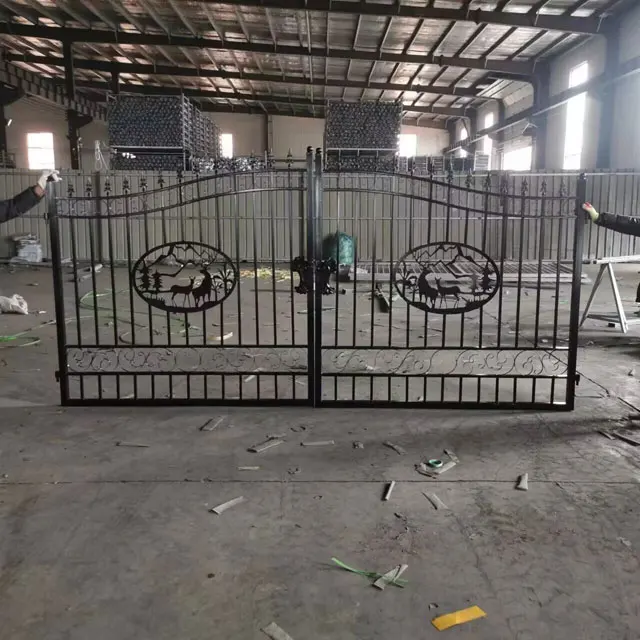 تصميم البوابة الرئيسية المخصصة سياج حديد وبوابات معدنية مقطوعة بالليزر سياج حديقة من الحديد المطاوع للحديقة