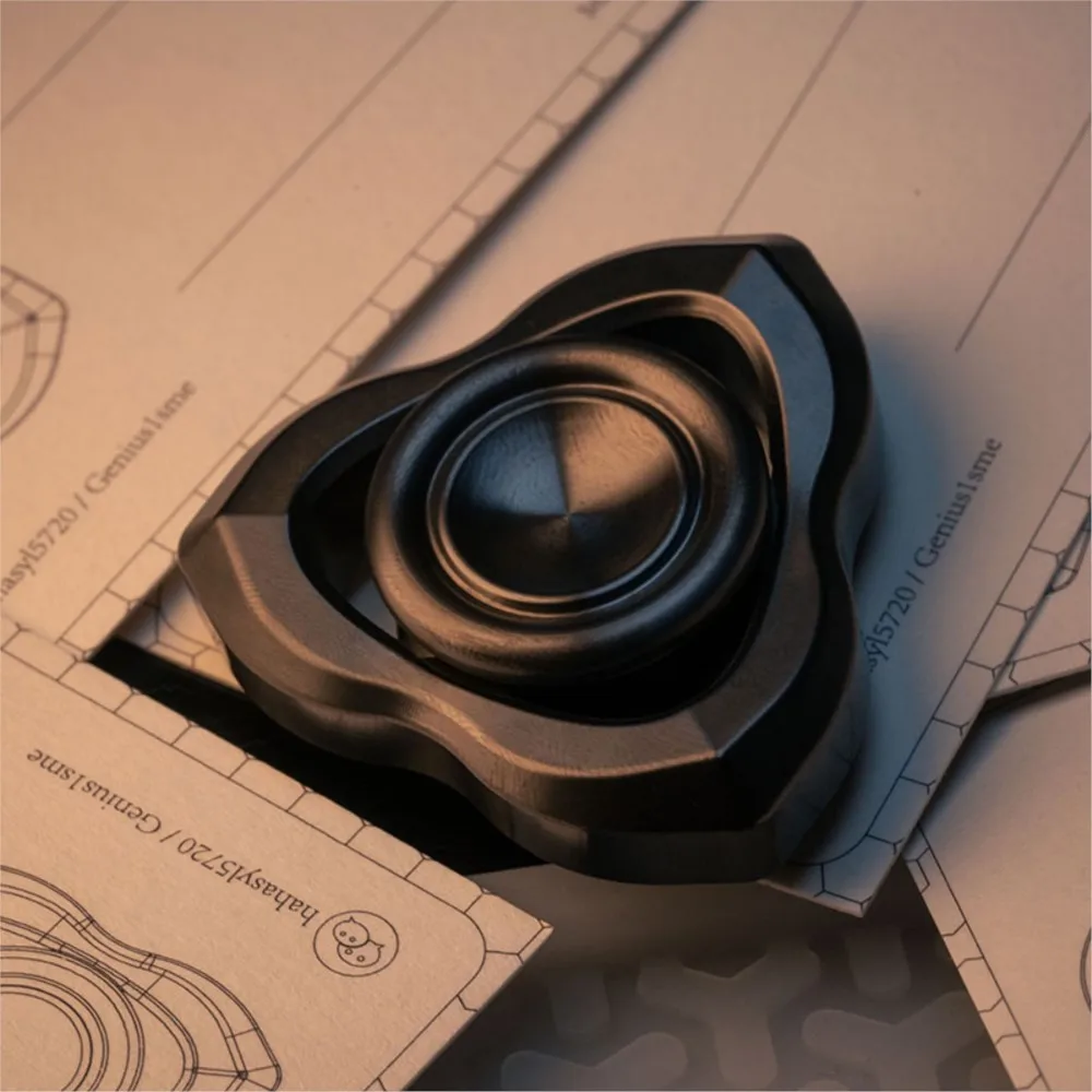 Newbee EDC Fidget Gyro Metal Stress Relief Toys Fidget Toys For Adults Office Desk Accessories Three Leaf Spinner