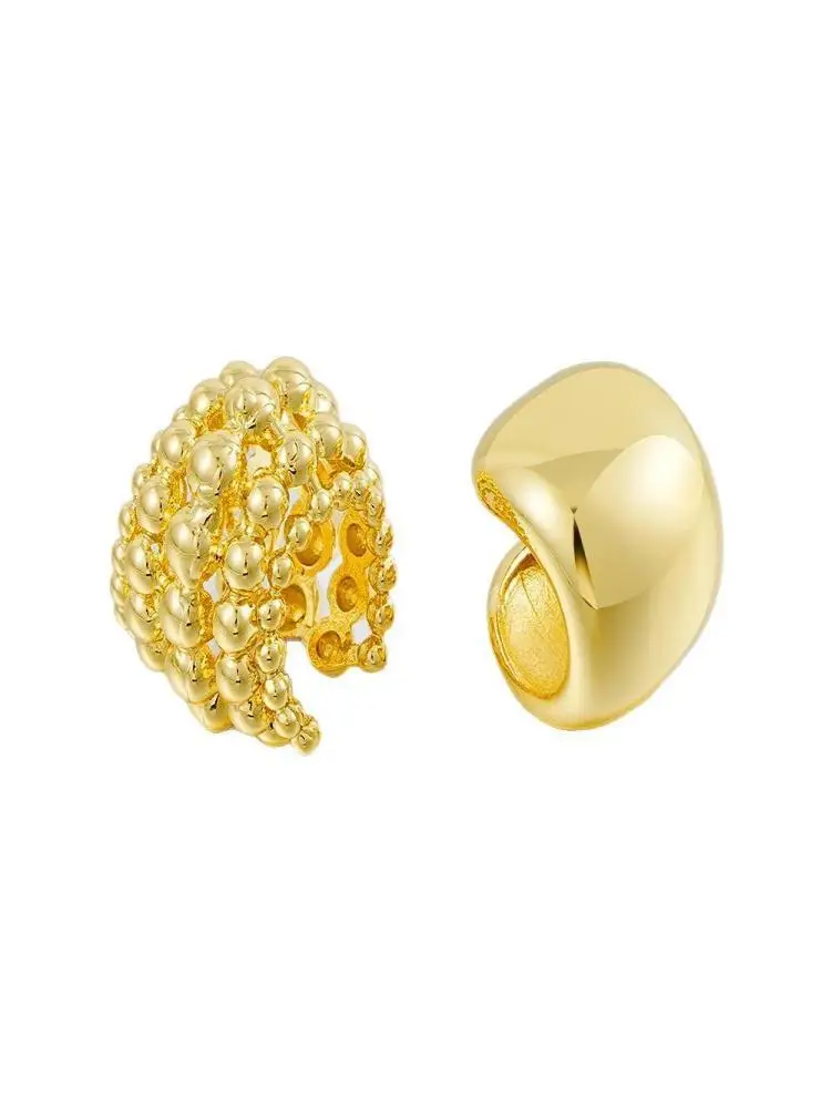 2023 Neues übertriebenes breites Clip-On-Ohrring-Set für Frauen, einfache Goldfarbe, Kupfer-Metall-Ohrring, tägliches Tragen, Urlaub, Schmuck, Geschenk