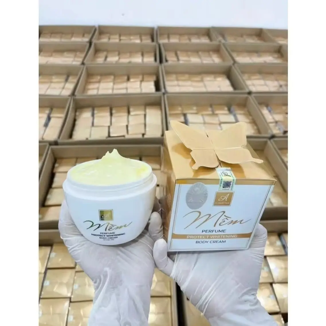 كريم تبييض الجسم الفيتنامي لكامل الجسم mem A mau moi 150 جرام #1