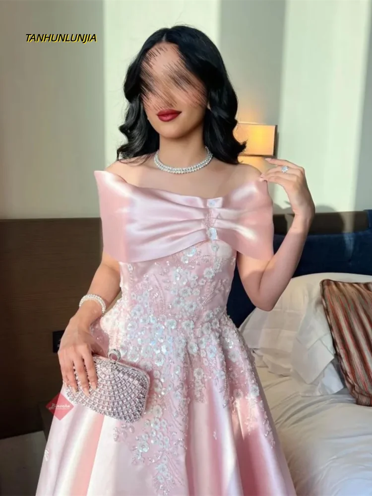 

Customized Pink Off Shoulder Sequinned Appliques Prom Dresses A-Line Lace-Up vestidos de noiva Sleeveless Evening Dress