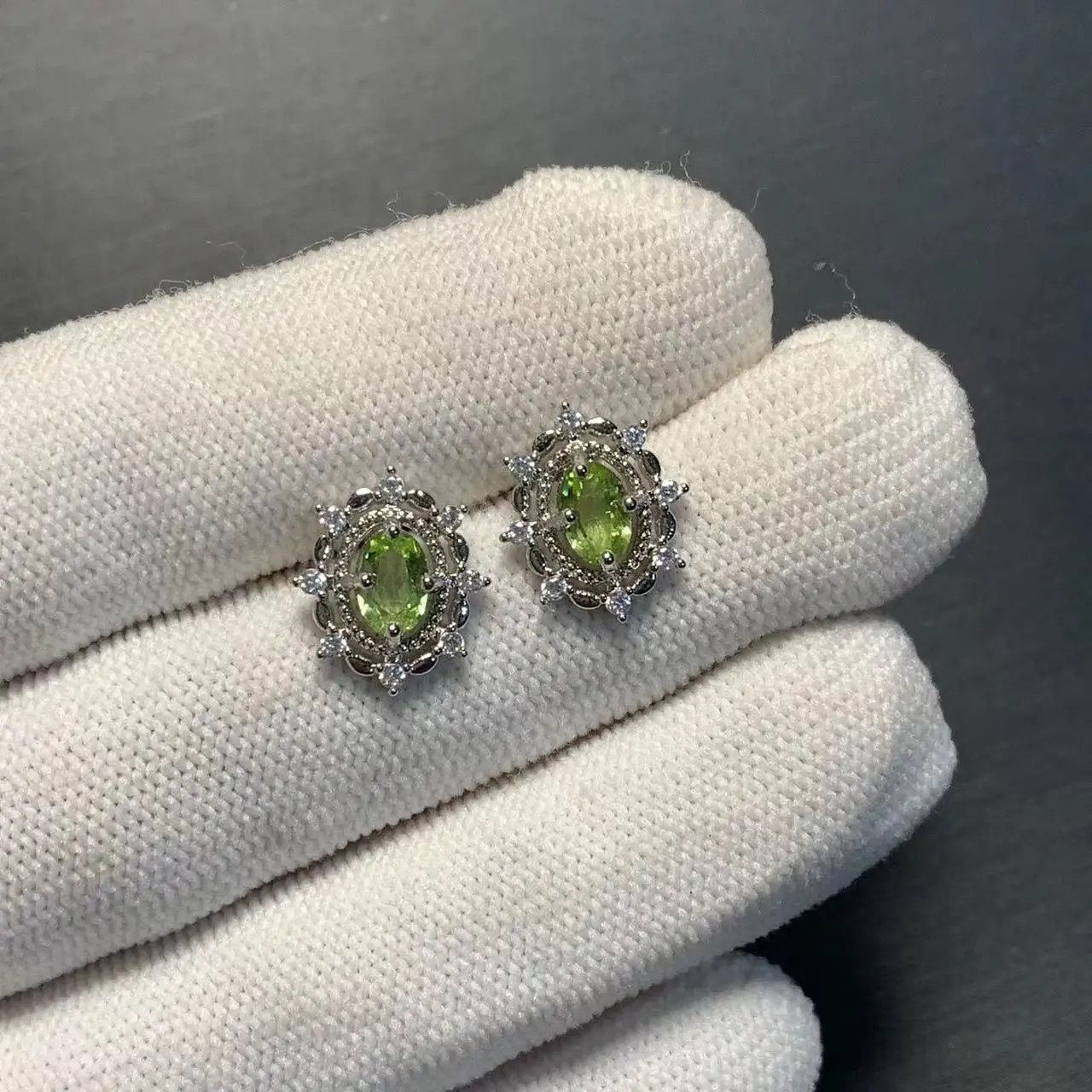 Jewelry Natural Peridot 925 Sterling Silver Stud Earrings For Women Gift Simple Peridot Jewelry Green