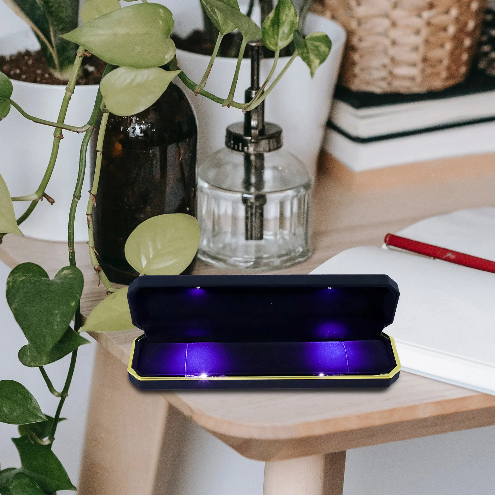 

Коробка для украшений с LED-подсветкой, длинная романтическая шкатулка для хранения ювелирных изделий, креативный подарочный футляр для длинных ожерелий, подарочная коробка для украшений