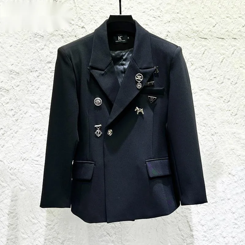 Metal Pendant Decoration Men's Suit Jacket Handsome Personality Single Button Tops 2026 Spring News Male Blazer ZA14
