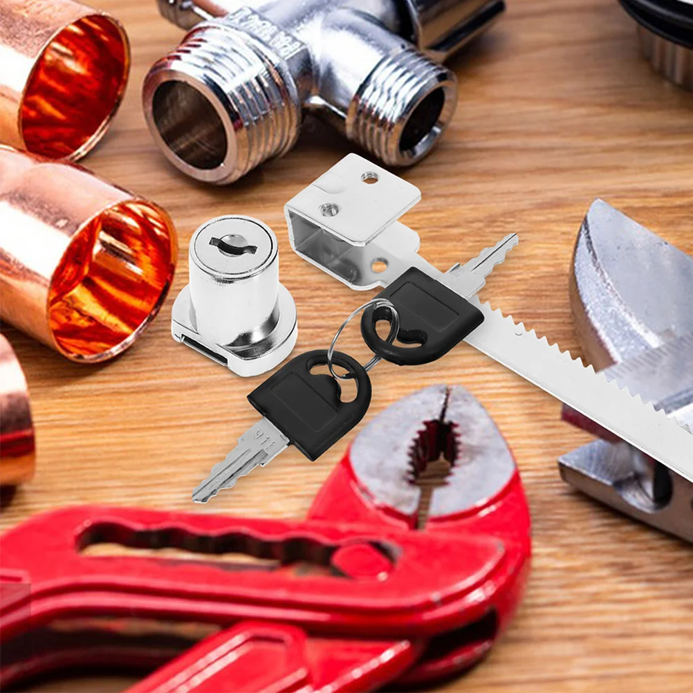 1 مجموعة انزلاق باب زجاجي قفل بسقاطة للخزائن يعرض مفتاح أمان مطلي بالكروم قفل باب منزلق متعدد الاستخدامات