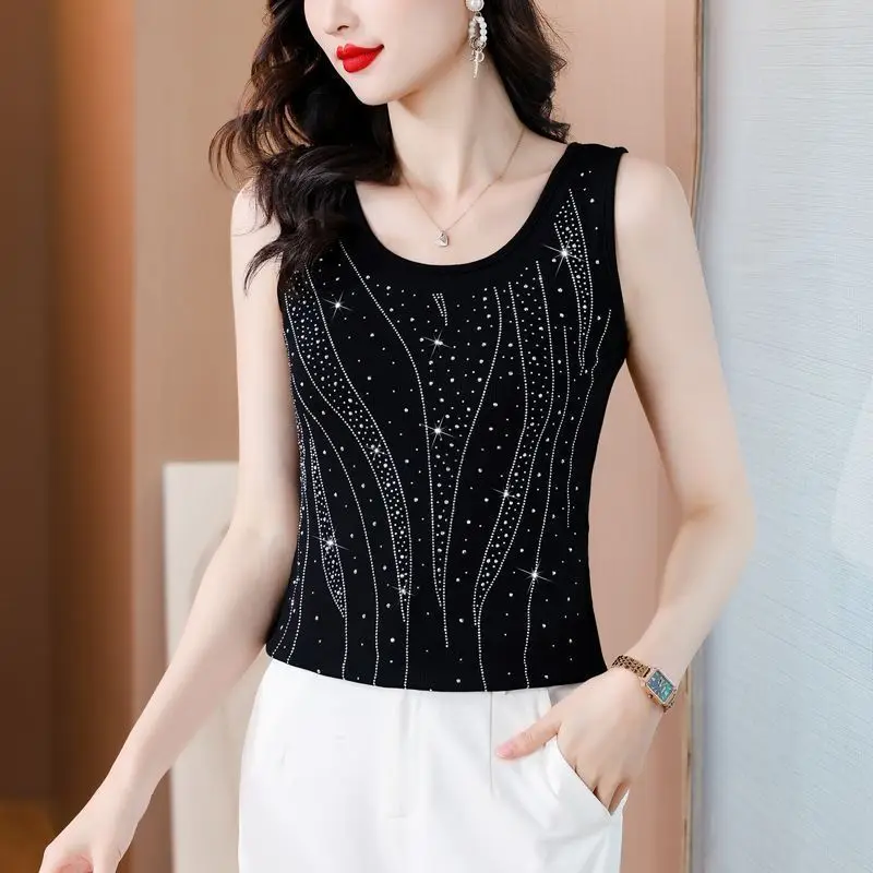 Summer New Fashion Simple Versatile Strap Sleeveless Tank Women's Round Neck 3D Hot Diamond Inner Layup Outer Wearing Slim Top