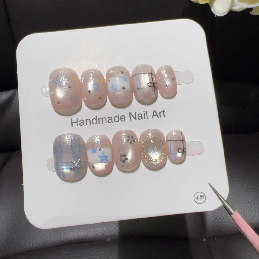 

10Pcs Short Round Head Handmade Fake Nail Tips Cat's Eye Plaid Starfish Press on False Nails Bow Star Detachable Stick on Nails