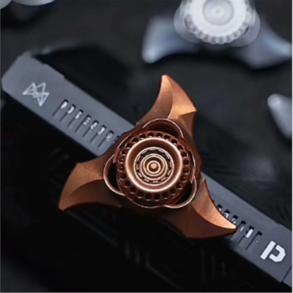 WANDER-Z EDC Crazy Dart Fidget Spinner Rame Fidget Toys Adulti Scrivania da ufficio Novità Giocattolo Disegni originali Gadget per alleviare l'ansia