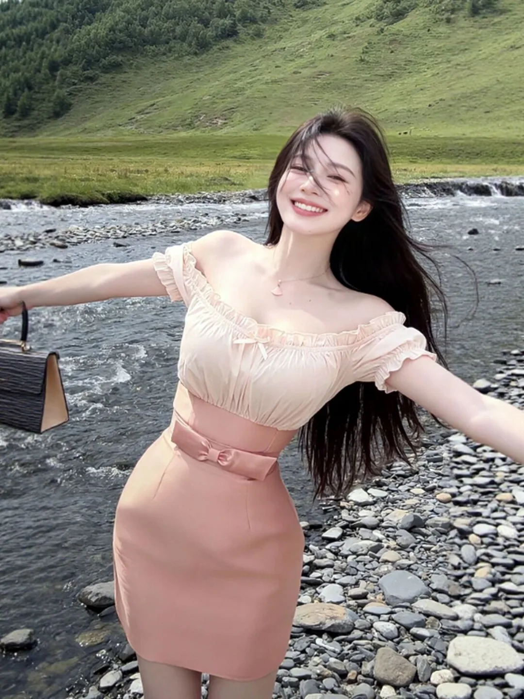 

Elegant Gentle Wind One-Shoulder Bodycon Short Skirt Two-Piece Set Comfortable Summer Outfit for Women Casual Fashion Ensemble