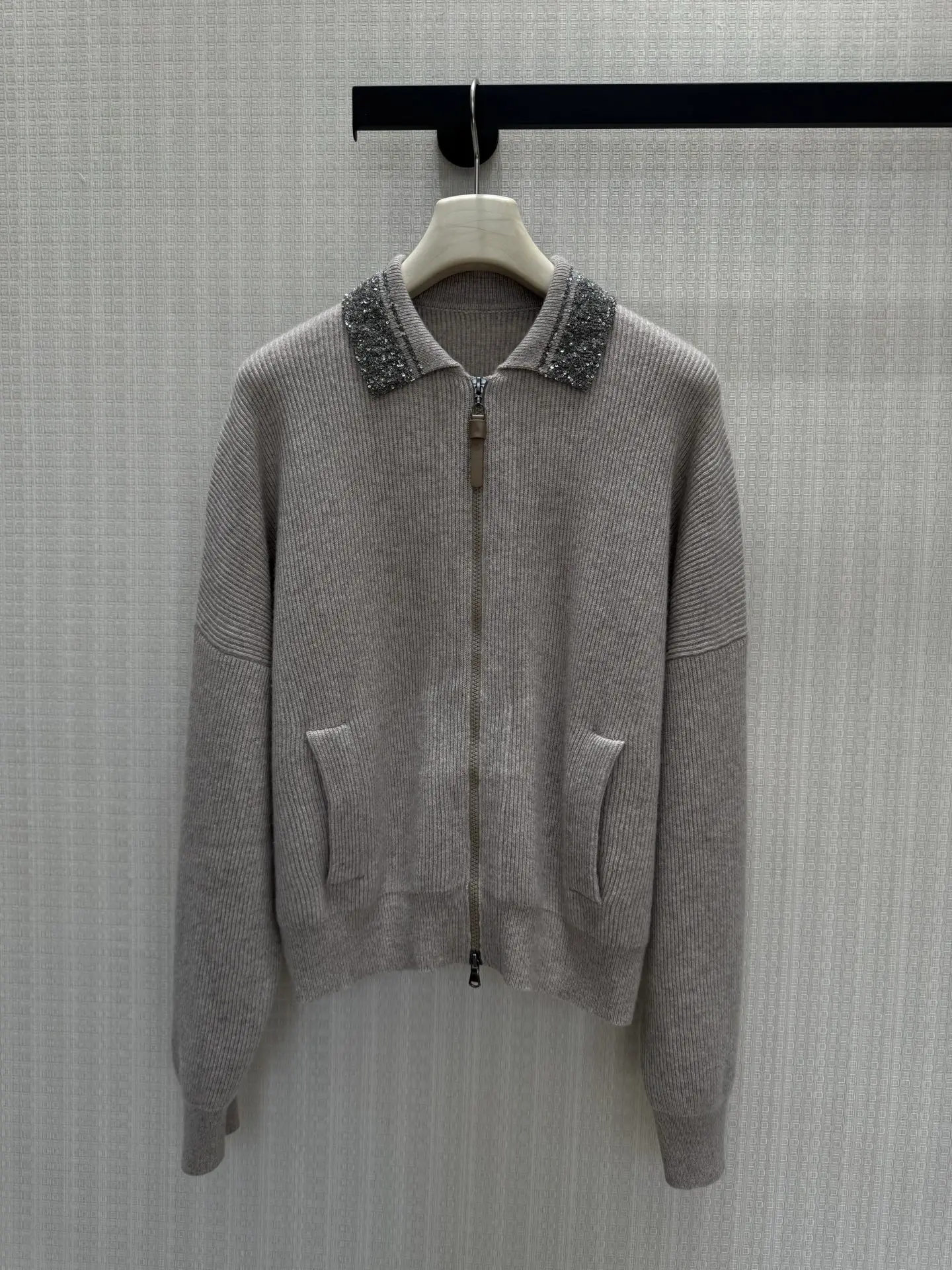 New Autumn/Winter Collection: Understated and Soft – Zip-Up Knitted Wool JacketNO.39