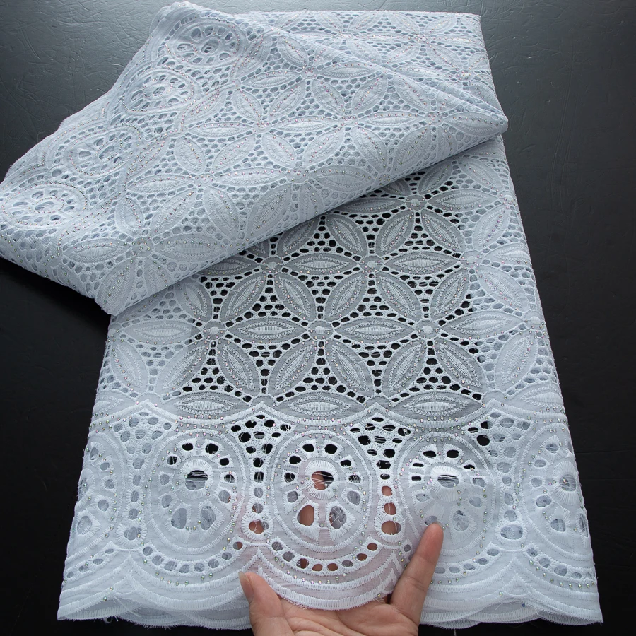 

White Dry Cotton Lace Fabric High Quality 2025 Embroidered 5 Yards African Lace Fabric Nigerian Wedding Dress for Women Sew 4494