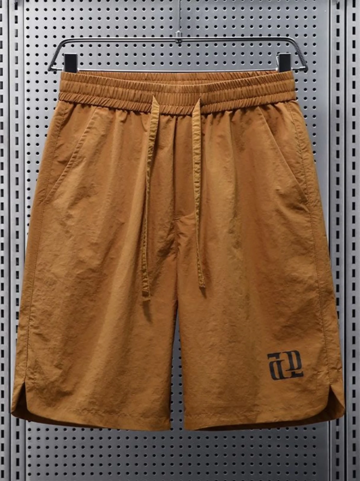 

Мужские шорты из ледяного шелка, летние тонкие быстросохнущие пляжные брюки для активного отдыха, новинка 2024 года, спортивные повседневные бриджи средней длины для мужчин