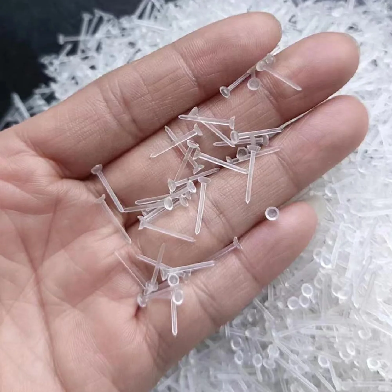 200pcs 100Pairs Plastic Post Earrings with box Clear, Rubber Silicone Studs for Sports & DIY