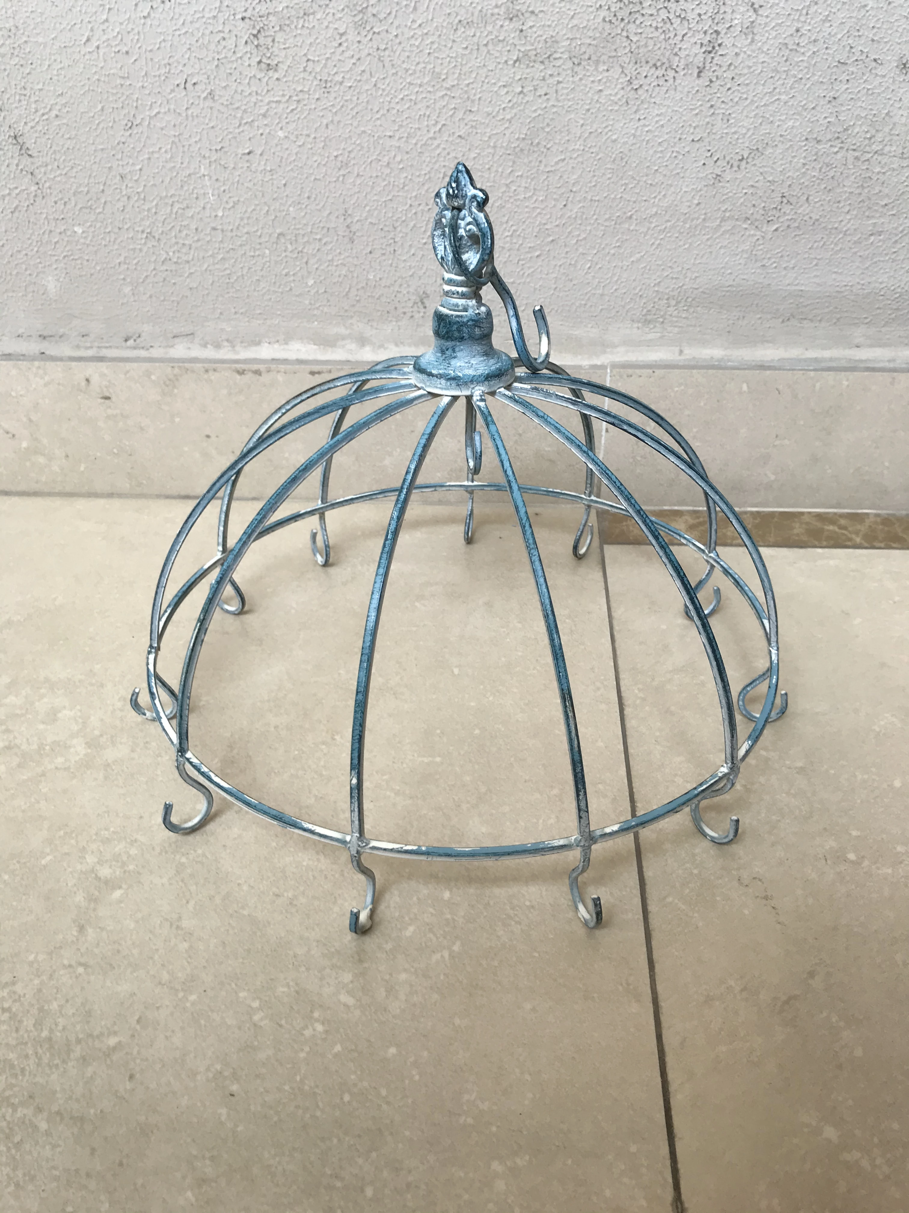 

Round Dome Design Rustic Metal Ceiling Hook Rack