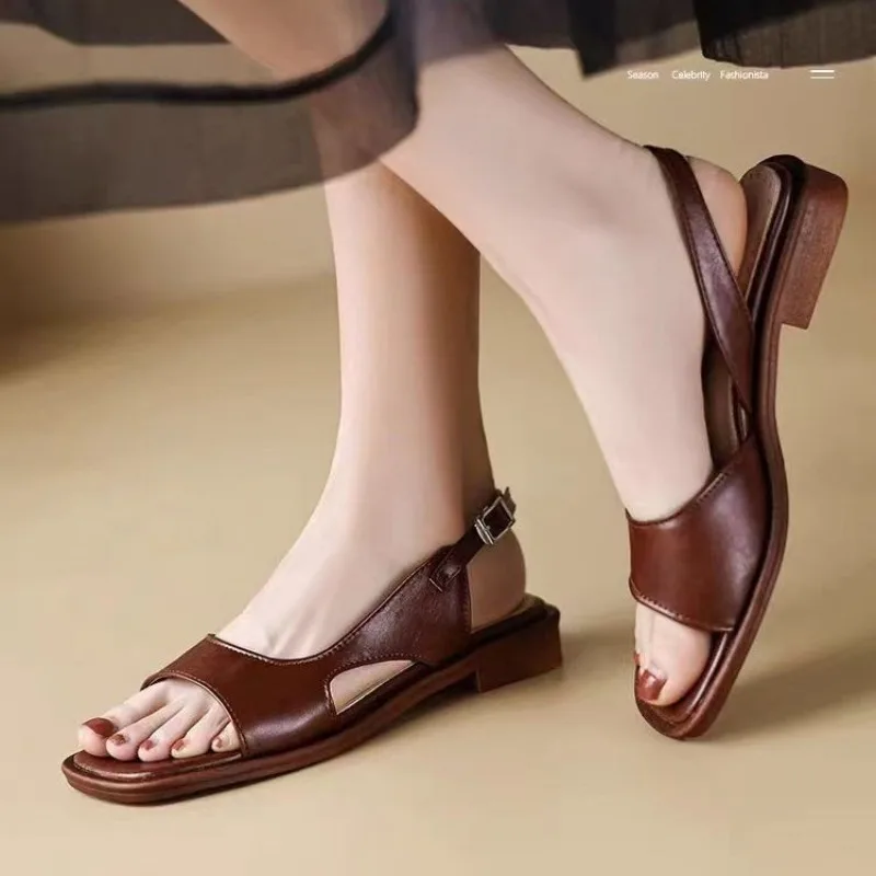 sandalias-femininas-retro-de-verao-2026-salto-baixo-com-bico-quadrado-simples-material-de-couro-sapatos-femininos-casuais-para-atividades-ao-ar-livre-tamanho