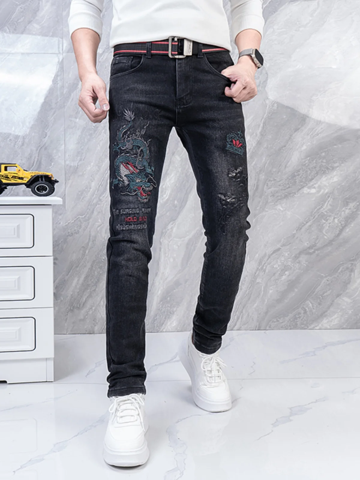 

Premium Embroidered Slim Fit Men's Jeans Casual Versatile Autumn Winter Fashion Brand Cotton Stretch Denim mid Waist Zipper