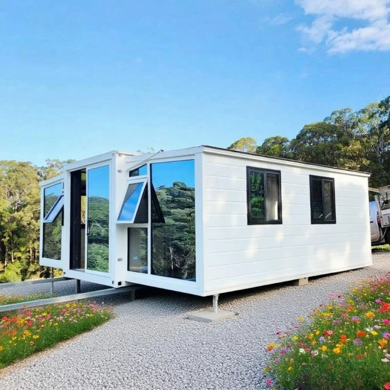 2026 New Design Container House and Innovative Mobile House Prefab Expandable 2 Bedrooms Modern Villa Living Hot