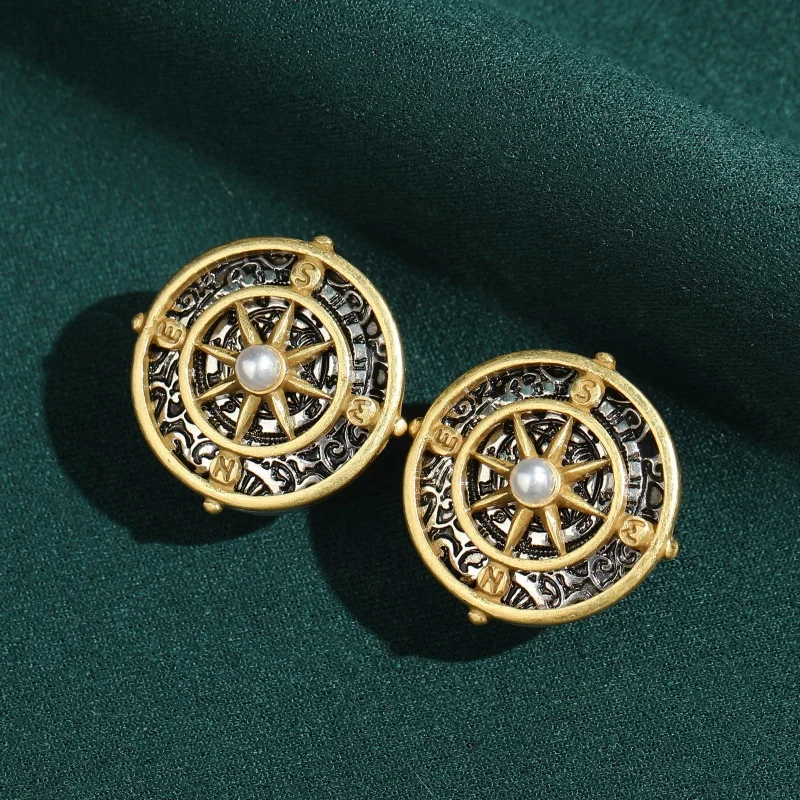 

Vintage Jewelry For Woman Compass Earrings Stud Antique Gold Plated Round Retro Luxury Designers Brand Party Accessories 2026
