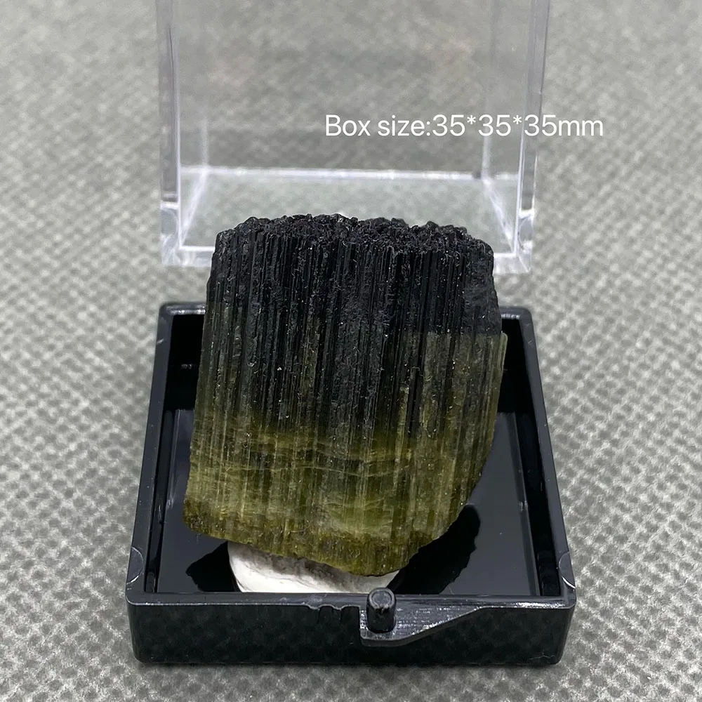 100% natural green tourmaline rough gemstone cure crystal ore specimen +Box size：35*35*35mm