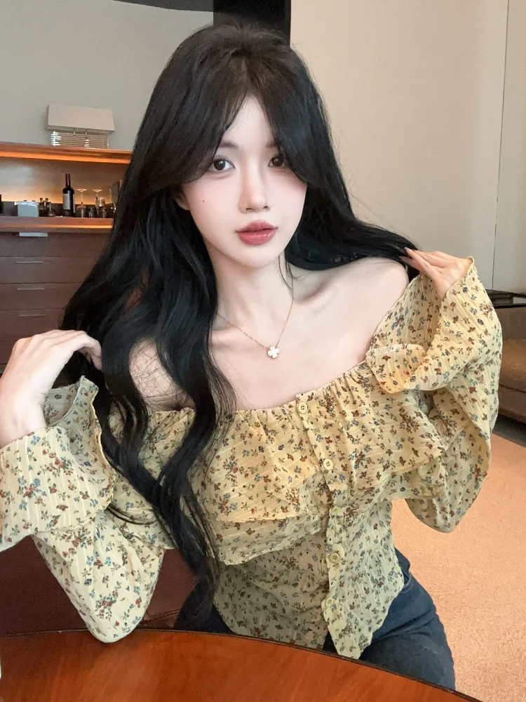 

Floral Print Long Sleeve Short Shirt French Style Standard Version Knitted Fabric Breathable Skin-Friendly Commute Suitable