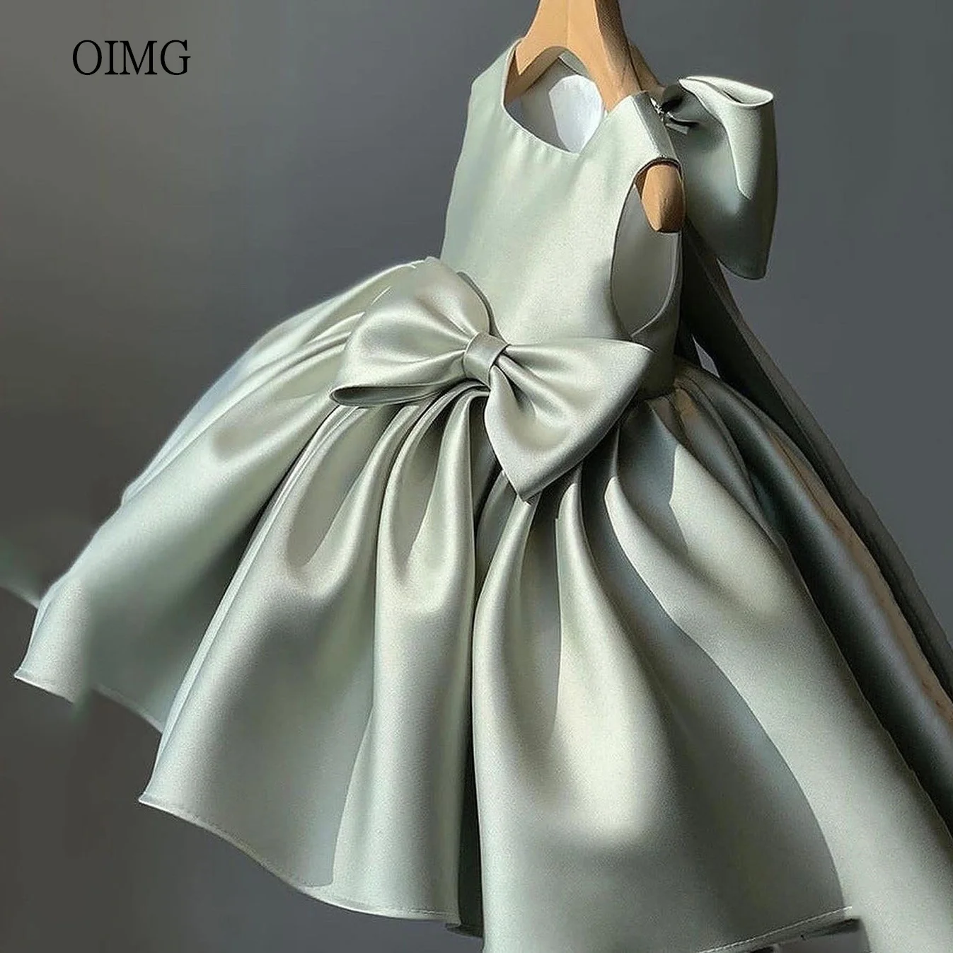 OIMG A-Line ชุดเดรสดอกไม้แขนกุดกับ Bow Tie ชุดแต่งงานชุด vestidos de novia ที่กําหนดเอง