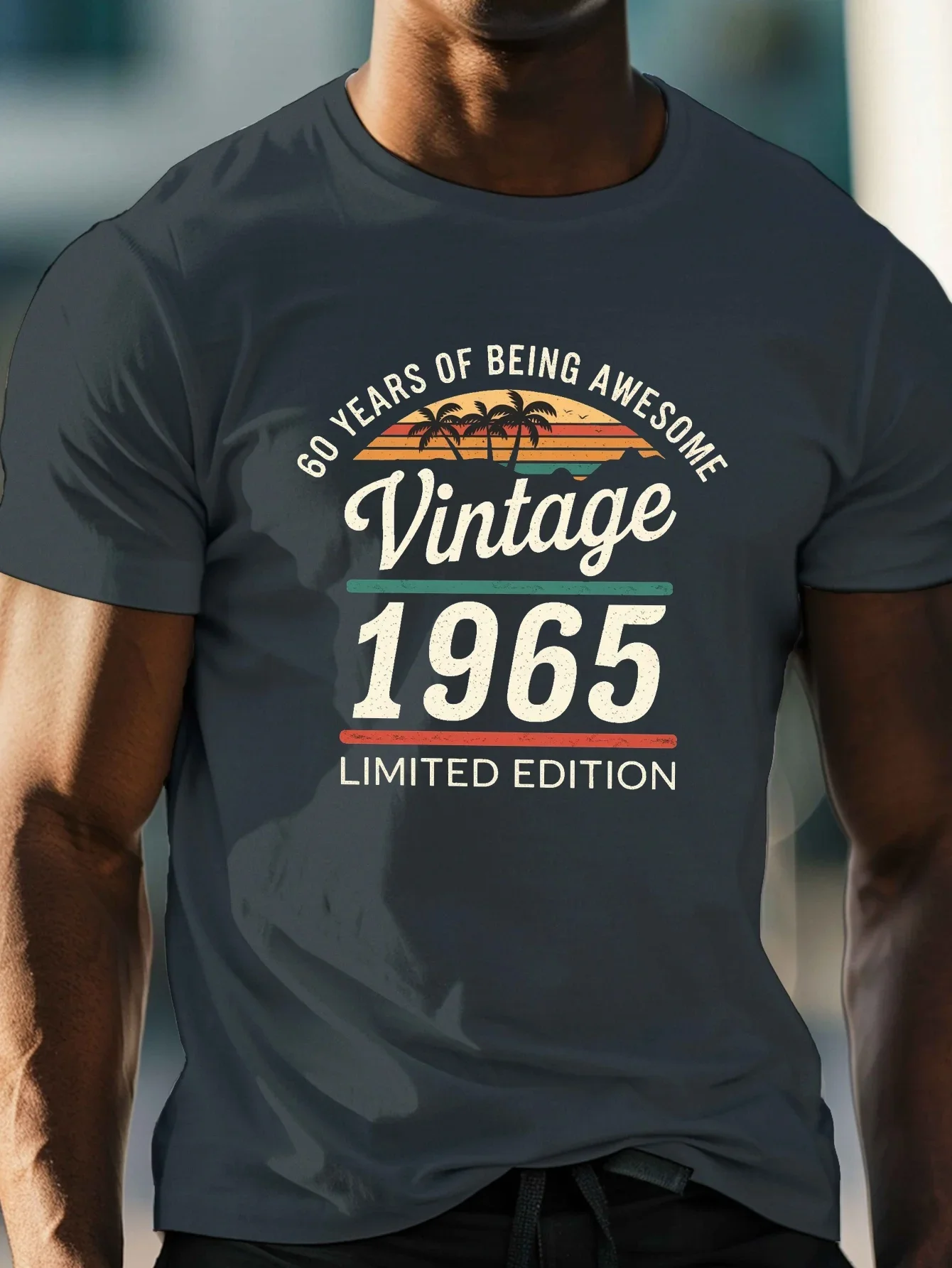 

2025 новая модель, мужская модная повседневная свободная футболка из 100% хлопка с круглым вырезом и принтом 60 лет, с короткими рукавами, 1965 года, ретро футболка